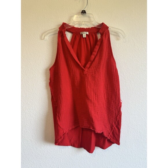 Versona Women's Red Sleeveless V Neck Tank Top Textured Gauzy Smocked Small - Picture 1 of 8